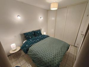 Apt F2 proche centre thermal