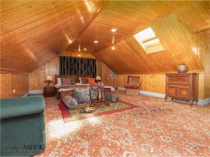 Luxury Ashok Cottage