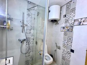 Nouvel Appartement 1 chambre lumineux, central et élégant à Izdihar, Réservé aux familles, Proche des restaurants et commerces, À 10 min du centre-ville