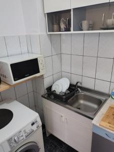 Flat 1