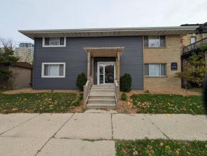 Bright 1 BR in Amazing Location