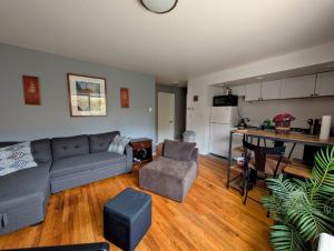 Bright 1 BR in Amazing Location