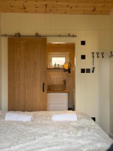 Home in Aviemore, dog friendly with a fire