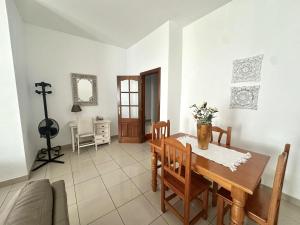 Menendez Bohemian Dreams by Deihu Experiences