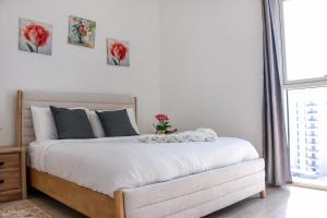 Casa Duna - Canal View 1BR Waterfront Apartment