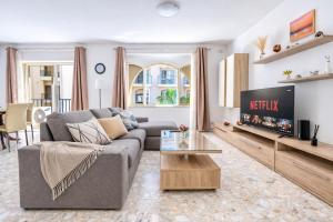 Spacious 3 bedroom Apartment in the Heart of St Julians