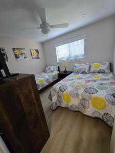 True comfort and relaxation-2bd, parking, beach