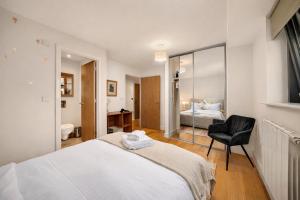 Modern 2bed 2bath apartment Canary Wharf - upto 4 person