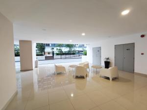 Ciq Studio New Condo I Hot Selling I Netflix 2pax , Premium Design Studio