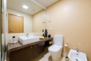 Nomad Escape Spacious Apartment with Pool & Gym