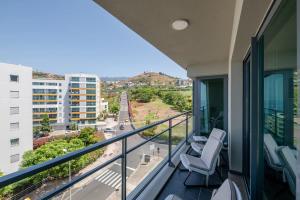 Nomad Escape Spacious Apartment with Pool & Gym