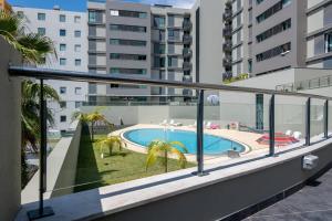 Nomad Horizon Spacious Apartment with Pool & Gym