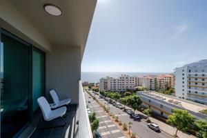 Nomad Horizon Spacious Apartment with Pool & Gym