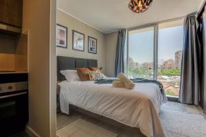 Modern Shelter with Chic Industrial Design