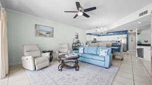 Beachfront Panoramic Gulf Views Admirals Quarters 306