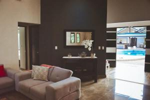 Private Home in Uvita - Pool, Gym, Outdoor Bar