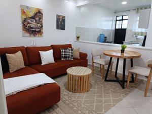 Naivegas-Staycation by Winnie-2 bedrooms