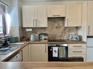 Little Olive - Beautiful 1 Bed House with Garden