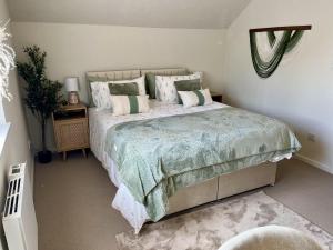 Little Olive - Beautiful 1 Bed House with Garden