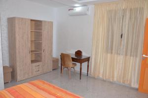Residence 33 orange