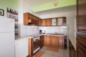 Apartment Vrata Jadrana 1