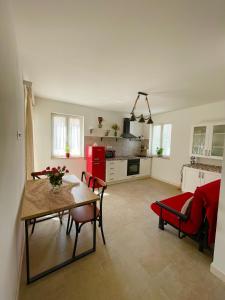 SWEET SMILE GARDEN TERRACE APARTMENT - 30 m to sea & center