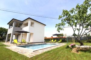 Apartment Villa Mares 1