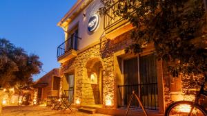 Moon Alaçatı adults only