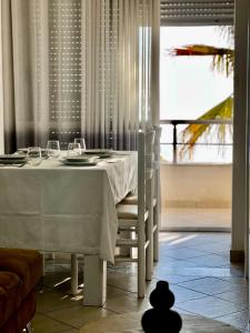 Sea Side Apartment With Balcony