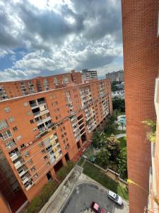 Acogedor y moderno apartamento con piscina