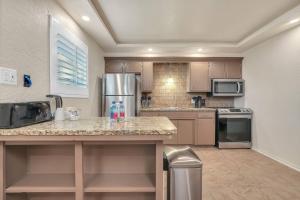 Oaks Beautiful Contemporary Suite #08