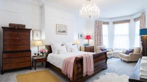 The Palace Villas - Location, Luxury and Space