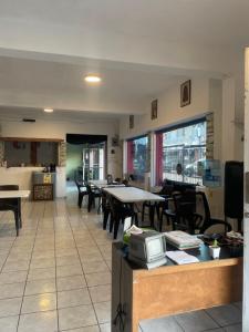 Yek Hostels