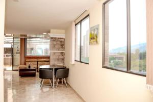 108 Lovely 2 bedroom apartment near park poblado