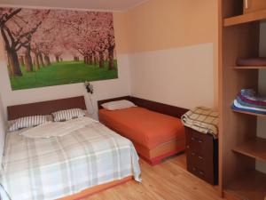 Ciresica Budget 2BR Apartment la intrare Mamaia cu AC gratuit
