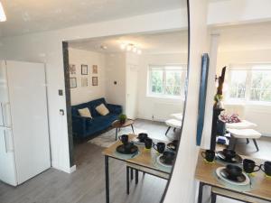 2BDR House 4 Beds & Sofa with 3 TVs Netflix PS4 Free Parking Near MCR AO Arena