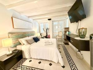 Calamari Homes - Centenario Casa 108 - Walled City