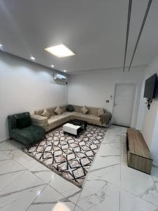 Villa neuve et moderne avec piscine