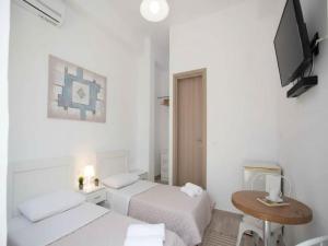 Mykonos Town Home for Two