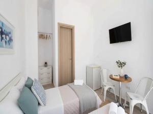 Mykonos Town Home for Two