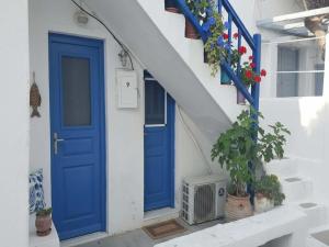 Mykonos Town Home for Two