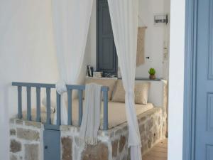 Santorini Stay with Hot Tub