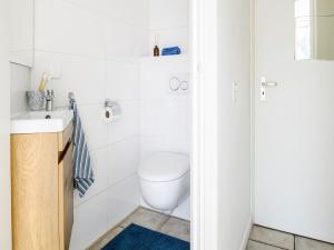 Villa in Loosdrecht with sunny balcony