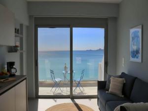 Waterfront Stay in Charaki