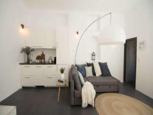 Grand Village Stay for Seven