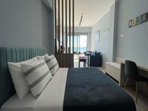 Stay in Charaki Facing the Sea