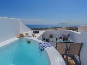 Fira Retreat with Sea Views