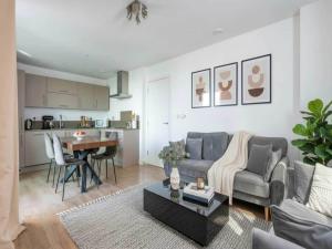 2-Bedroom Bermondsey Apartment