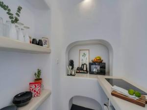 Fira Home with Rooftop Hot Tub