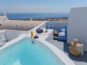 Fira Home with Rooftop Hot Tub